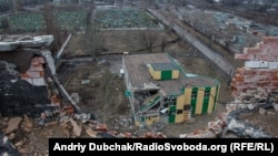 Разрушенный дом в Авдеевке после удара "гибридных сил" РФ 24 марта 2016 года