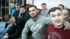 Бывшие сотрудники ИК-1, обвиняемые в избиении заключенного Евгения Макарова, на скамье подсудимых. Фото: ТАСС