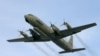 Военный самолет Ил-20 радиоэлектронной разведки и РЭБ на базе Ил-18 на аэродроме Западного военного округа