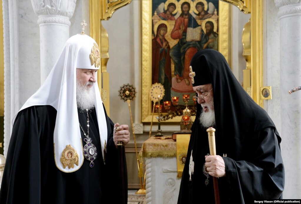 Патриарх Кирилл и предстоятель Грузинской церкви патриарх Илия II. Июль 2013 года. Фото: пресс-служба Московской патриархии