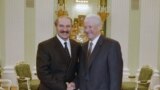 Президент России Борис Ельцин во время встречи с президентом Беларуси Александром Лукашенко в Кремле. 7 марта 1997 года