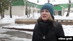 Russian meteorologist Elena Izotova: "They’re trying to fool the people.”