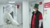 "Я не подопытный кролик!" Репортаж из клиники, где коронавирус лечат настойкой иссык-кульского корня
