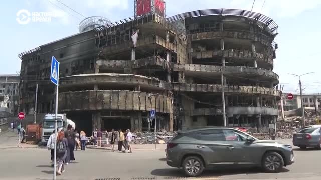 "Я чувствую ужас и скорбь за свой народ". Киев приходит в себя после одного из самых масштабных с начала войны обстрелов армии РФ