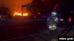 Пожар в селе Милая Бучанского района Киевской области, видео из телеграма Владимира Зеленского