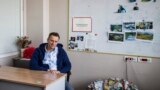 Russia -- Russian opposition leader Aleksei Navalny sits at the office of Anti-corruption Foundation after he completed a 25-day sentence and was released from a prison in Moscow, July 7, 2017