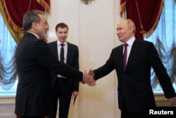 Встреча Владимира Путина и Аббаса Арагчи в Петербурге 27 апреля