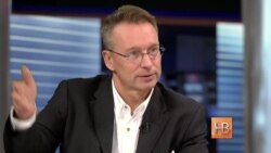 "Мы смеемся - значит мы не сдаемся"
