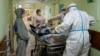 "Они боятся публично говорить". Глава "Альянса врачей" – о тестировании российской вакцины от коронавируса на врачах и готовности больниц