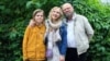 "Они разрушили мой мир и семью". Власти Беларуси выслали в Россию отца семейства, в Литву – его сына и отправили под арест жену 