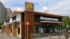Собянин пообещал "привычное меню" в ресторанах, которые откроются вместо McDonald's