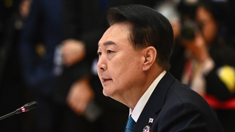 В Южной Корее прокуратура требует приговорить экс-президента Юн Сок Ёля к 10 годам лишения свободы по делу о воспрепятствовании правосудию