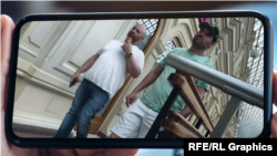 Кайл Наги во время прогулки по ГУМу, лето 2024-го, Москва