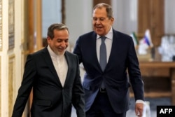 Министры иностранных дел Ирана и России Аббас Аракчи и Сергей Лавров на переговорах в Тегеране, февраль 2025 года