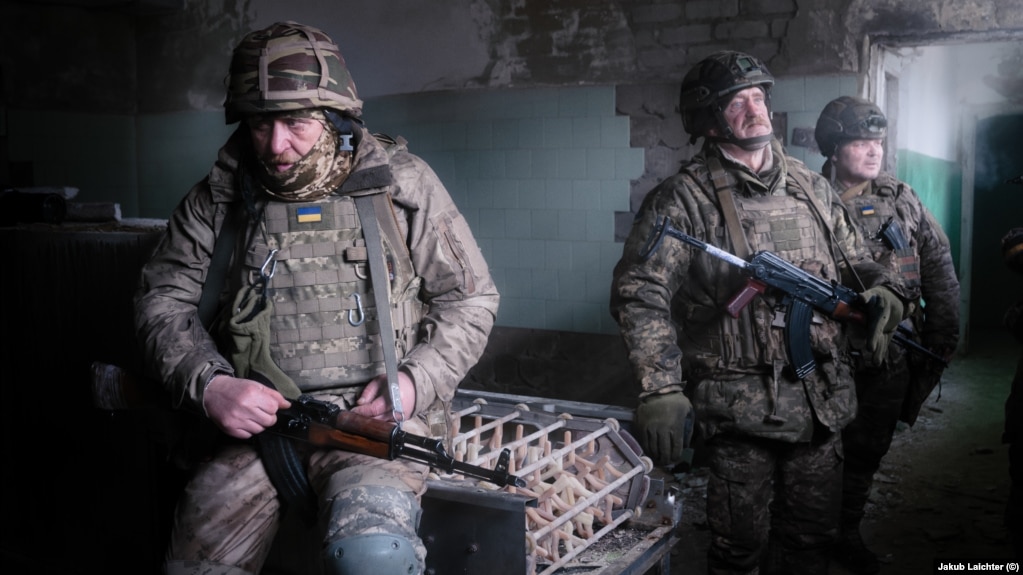 Ukraine -- Prisoner battalion training in eastern Ukraine