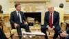 Генеральный секретарь НАТО Марк Рютте и президент США Дональд Трамп во время брифинга в Вашингтоне, 14 июля 2025 года
