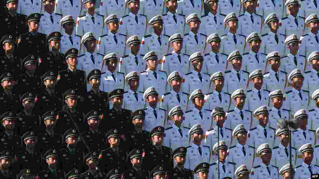 Народно-освободительная армия Китая считается самой большой армией в мире: ее личный состав превышает два миллиона военнослужащих