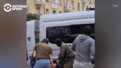 В Минске задерживают студентов на акции солидарности