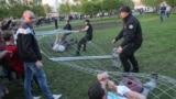 "Кто к забору подойдет – упадет!" В Екатеринбурге протестуют против строительства храма