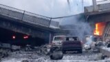 Разрушенный Путиловский мост в окрестностях Донецкого аэропорта, Украина 