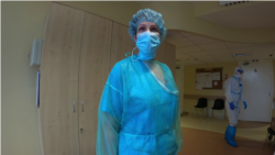 Наталья работает в коронавирусном отделении больницы в Даугавпилсе – втором по величине городе в Латвии