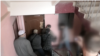 Гражданская одежда, открытые шторы, невредимый шкаф: что не так в видео белорусского КГБ об убийстве своего сотрудника 