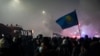 Стихийные протесты в Казахстане: взрывы, слезоточивый газ, захват зданий. Фото