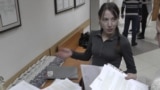Близняшек с ВИЧ не будут высылать из России