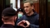 Владельцы бюро переводов подали иск к Навальному. Они считают, что политик "навлекает проблемы" и мешает работать им и Путину 