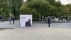 Как оппозиционные кандидаты в Госдуму проводят последние дни перед голосованием – Литвинович, Брюханова и картонная фигура Пивоварова