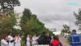 "Пошли со мной, поговорим пошли". Медики, вставшие в живую цепь в Минске, отказались уйти по призыву министра