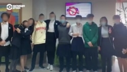 Почему казахстанские школьники надевают юбки, протестуя после суицида сверстника