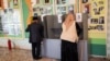 В Кыргызстане прошли референдум по Конституции и местные выборы: шесть партий заявили, что не признают итоги