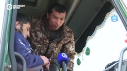 На границе между Кыргызстаном и Казахстаном застряли более 150 фур. Водители жалуются на новые правила досмотра