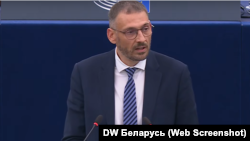 Игорь Тихановский выступает в Европарламенте после освобождения