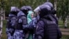 Во Владимире сотрудники Центра "Э" угрожали сексуальным насилием женщине, задержанной на протестах 