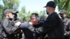 "Нынешний закон о митингах оказался на практике хуже предыдущего": правозащитник о разгоне протестов в Казахстане 6 июня