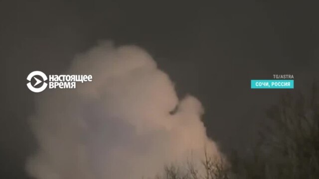 Краснодарский край под атакой украинских дронов:  в порту горят нефтепродукты, два человека ранены