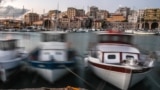 Почему Греция второй год судит моряков из Украины