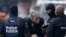 Обыски в брюссельской коммуне Схербек в пятницу, 25 марта