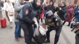 Петербург, пикеты, конституция