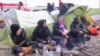 "Все только сирийцам": в Идомени ссорятся беженцы из Сирии и Афганистана