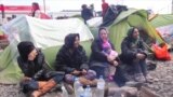 "Все только сирийцам": в лагере в Идомени накаляется обстановка между беженцами из Сирии и Афганистана