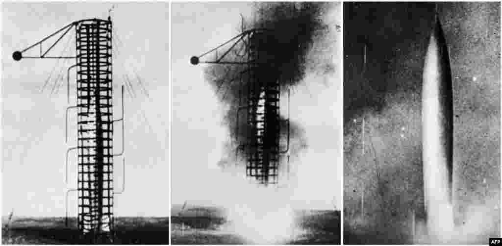 На этих кадрах &ndash; взлет ракеты 3 ноября 1957 года с космодрома Байконур в тогда советском Казахстане. Оказавшись в космосе, Лайка облетела Землю четыре раза, после чего погибла от перегрева из-за поломки системы охлаждения. Спутник с трупом собаки на борту продолжал вращаться в космосе на протяжении почти пяти месяцев, и в итоге сгорел в земной атмосфере.