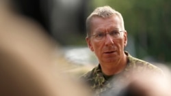 Президент Латвии: "Путин пытается послать сигнал, что страны, поддерживающие Украину, должны прекратить это делать" 