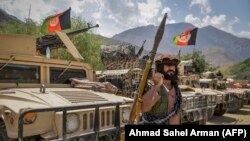 Вооруженные афганцы, который выступили против талибов и в подддержку Амуруллы Салеха а Панджшере. 19 августа 2021 года