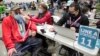 Америка: В США одобрена ревакцинация от COVID-19 для пожилых
