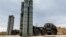 Российский комплекс ПВО С-400 "Триумф", развернутый на авиабазе Хмеймим, Сирия
