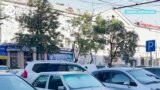 Как бишкекские активисты отвоевали тротуар у машин