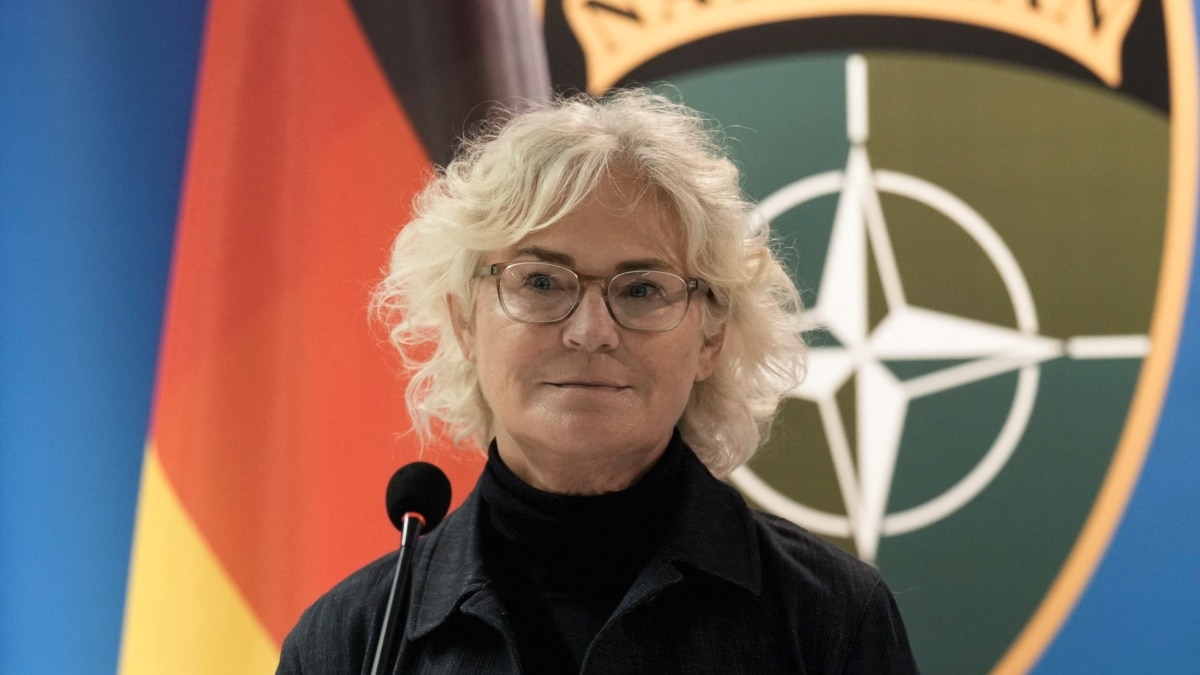 министр обороны германии сейчас кристина ламбрехт
